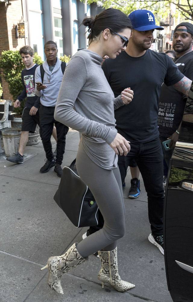 OMG! Kendall Jenner bez bielizny