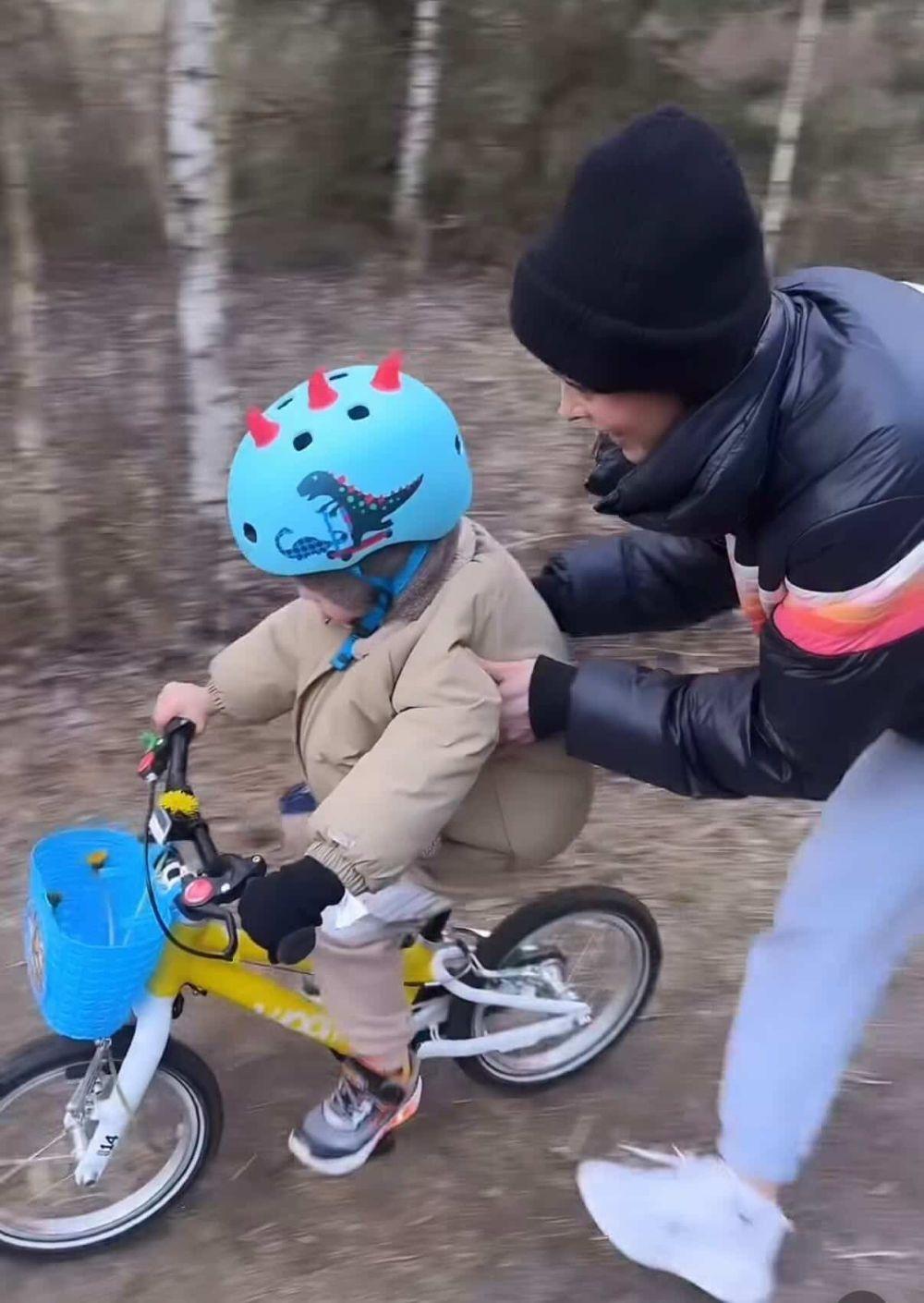 Instagram/asiaopozda