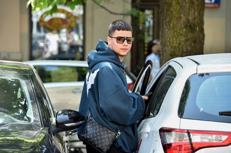 Allan Krupa kilka dni temu zdał egzamin na prawo jazdy. Już wsiadł za kółko (ZDJĘCIA)