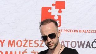 Nergal dostał tort w kształcie gitary (FOTO)