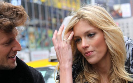 Sasha Knezevic jest dostępny [VIDEO]