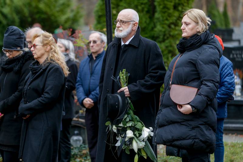 Pogrzeb Krzysztofa Kiersznowskiego. Pojawili się Bogusław Linda z żoną, Ilona Łepkowska…