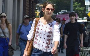 Kto tak strasznie wykrzywia nogi? (FOTO)