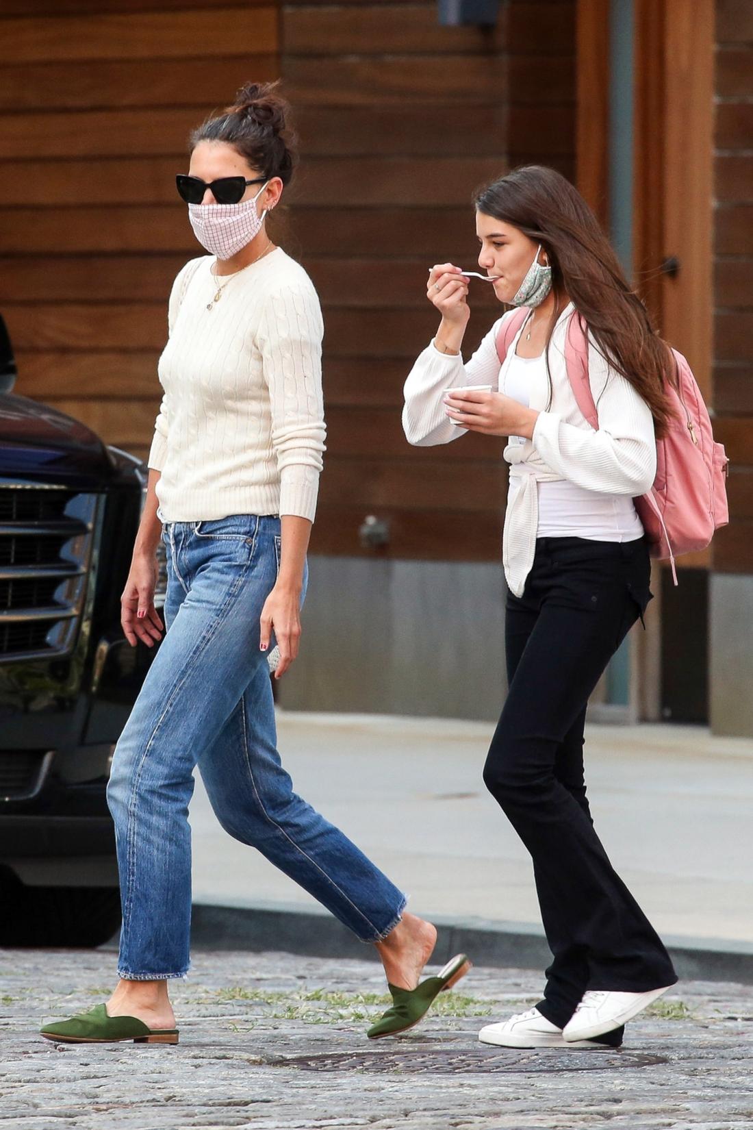 Katie Holmes, Suri Cruise w Nowym Jorku, fot. Moryc Welt / BACKGRID / Backgrid USA / Forum