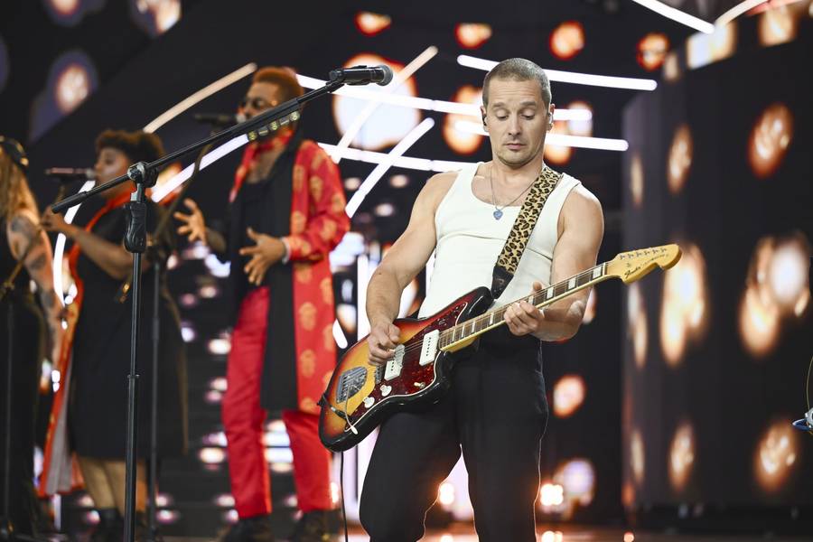 Sopot Festival 2024: Koroniewska kusi nogami, Kasia Kowalska pozuje z pupilami, Agnieszka Woźniak-Starak cała w złocie (FOTO)