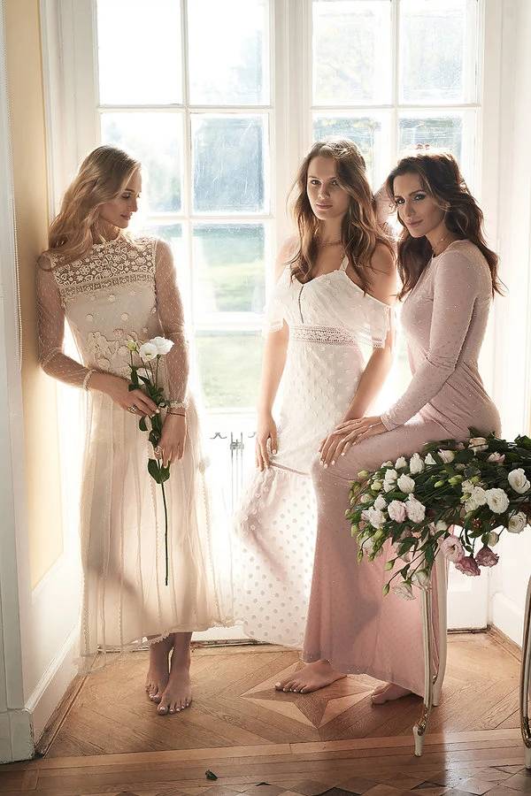 Siostry Mannei z mamą / Instagram