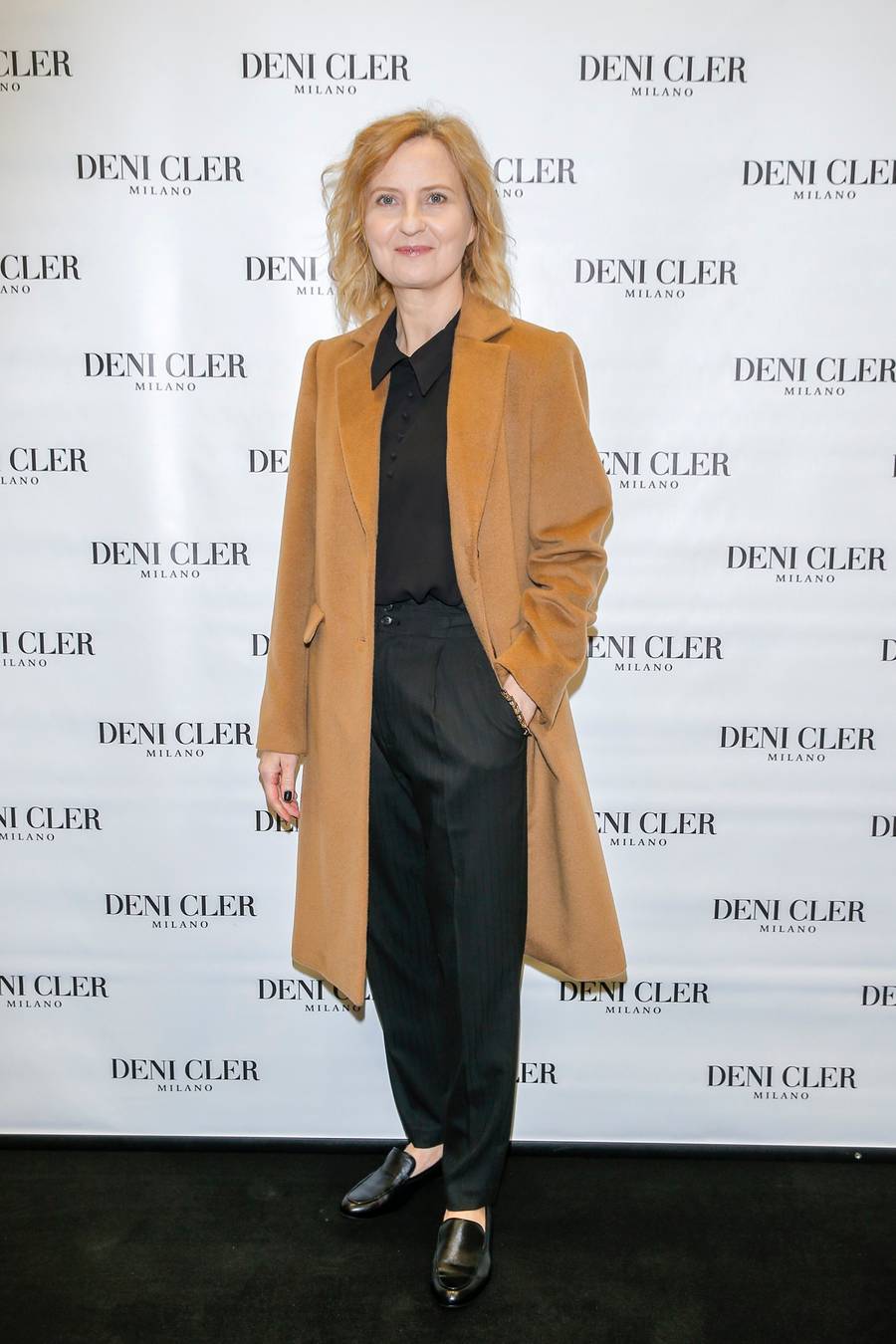 Kobiety show-biznesu brylują w butiku: Joanna Racewicz coraz młodsza, kolorowa Beata Ścibakówna, Lidia Popiel w białych kozaczkach