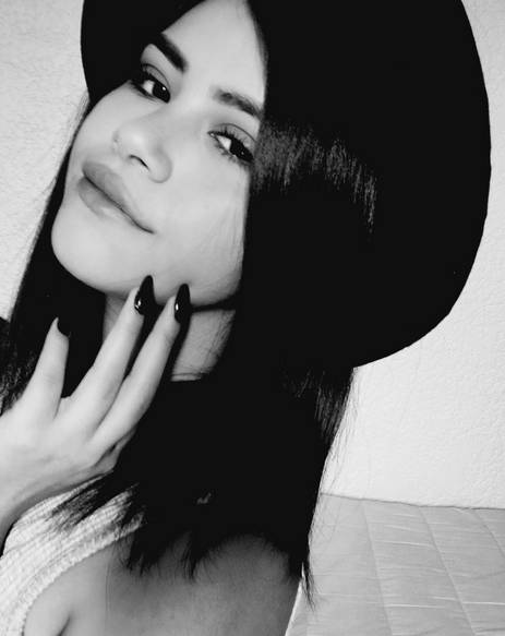 Czy Selena Gomez ma siostrę bliźniaczkę?