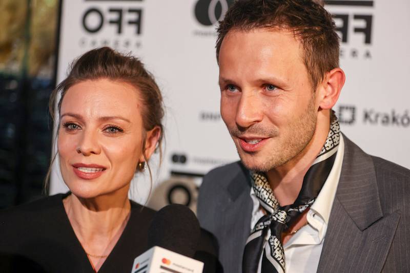 Plejada gwiazd przybyła do Krakowa: Edward Miszczak z żoną Anną Cieślak, Karolina Gilon z ukochanym