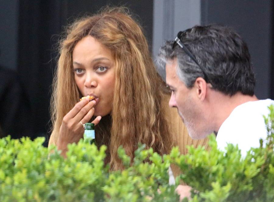 Tyra Banks i jej miny. Każde zdjęcie nadaje się na MEMA