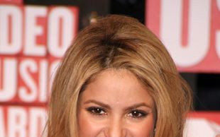 Shakira cała w skórze (FOTO)