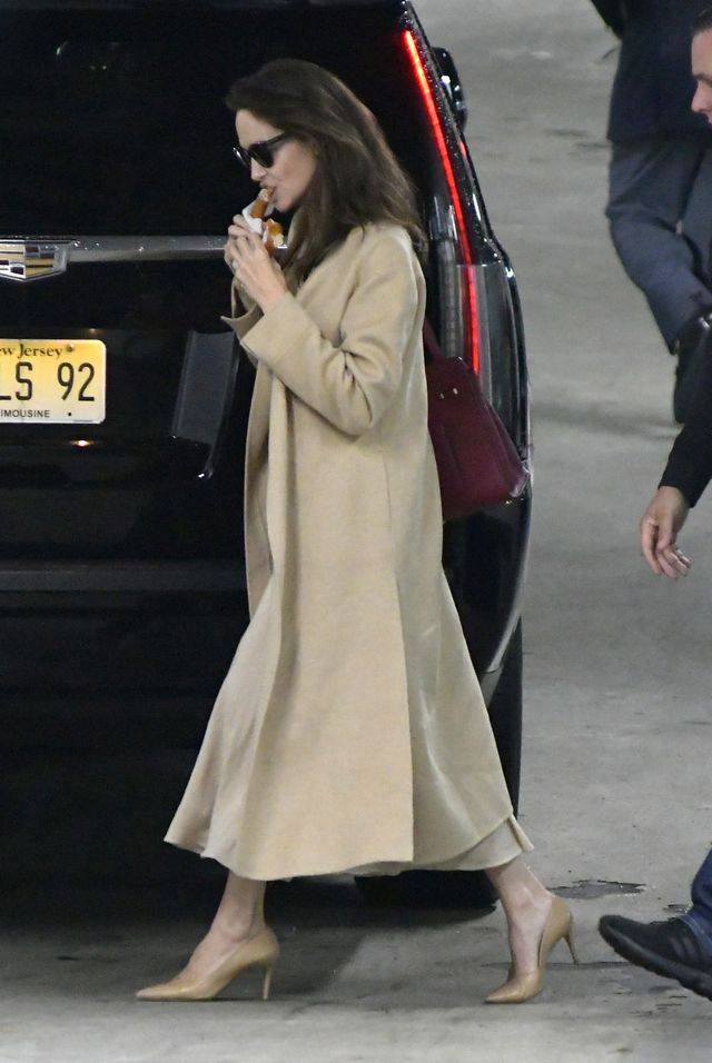 Angelina Jolie je precla