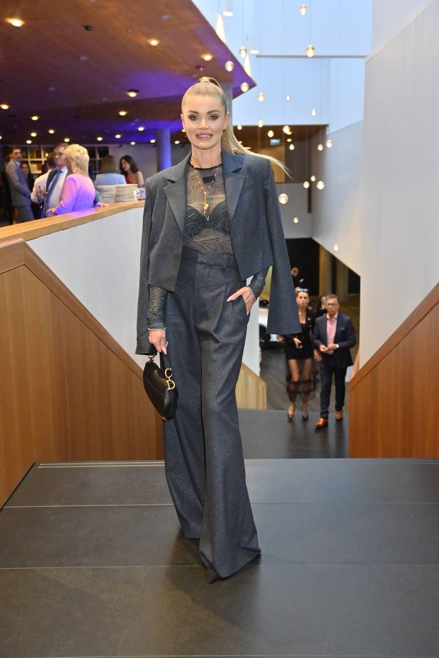 Gwiazdy w blasku fleszy! Edyta Folwarska pokazała stanik, Małgorzata Rozenek odsłoniła nogi (FOTO)