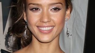 Jessica Alba zabroniła rodzinie jeść  tzw. białego jedzenia