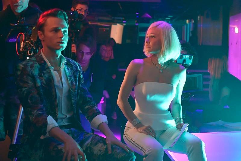 Warnke w peruce u Vegi! Mamy zdjęcia z planu Kobiety mafii 2