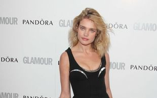 NAGA Natalia Vodianova karmi piersią miesięcznego syna FOTO