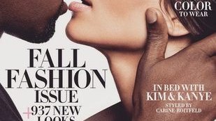 Oto łóżkowe zabawy małżonków ery telefonu i Instagrama