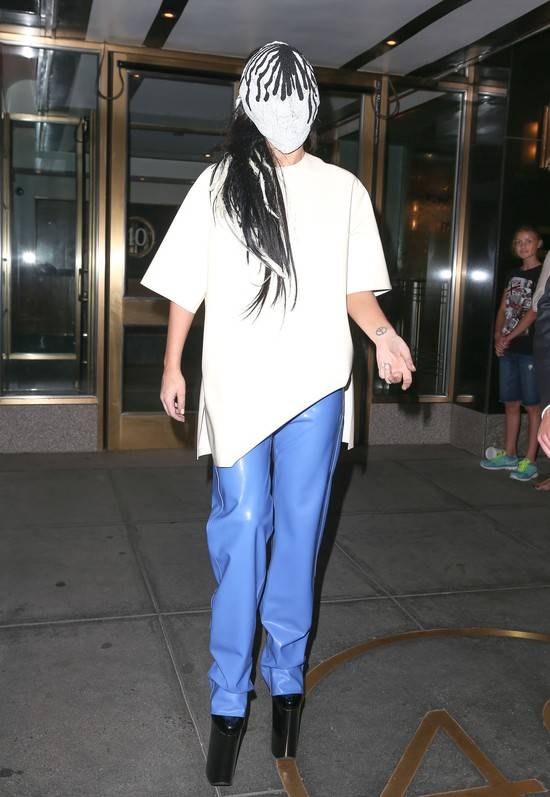 Dziwne stroje Lady Gagi