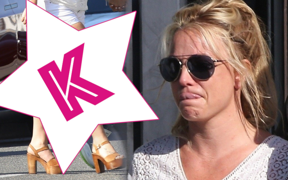 Britney Spears w krótkich, obcisłych szortach i wysokich obcasach. Ledwo w nich chodzi! (ZDJĘCIA)