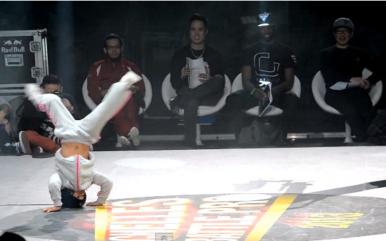 BGirl Terra tańczącą sensacją internetu (VIDEO)