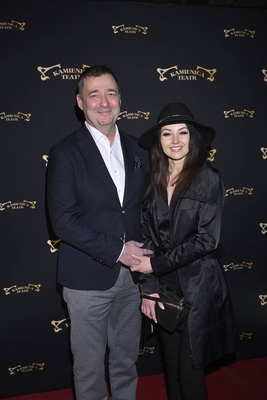 Plejada gwiazd na premierze spektaklu. Rozenek z partnerką, elegancka Popek, wiosenna Żmuda-Trzebiatowska… (FOTO)