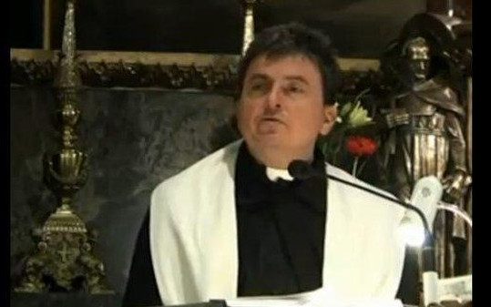 Ksiądz Natanek dostarcza muzycznych inspiracji (VIDEO)