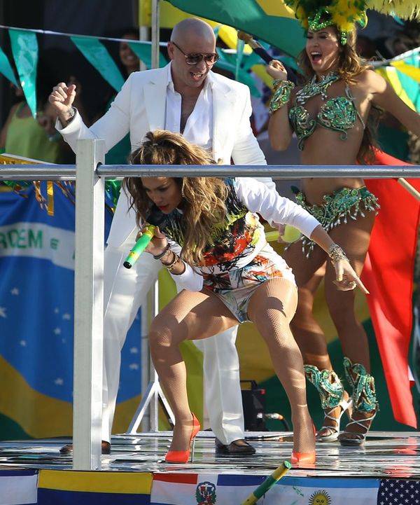 Jennifer Lopez i Pitbull pracują na planie wideo
