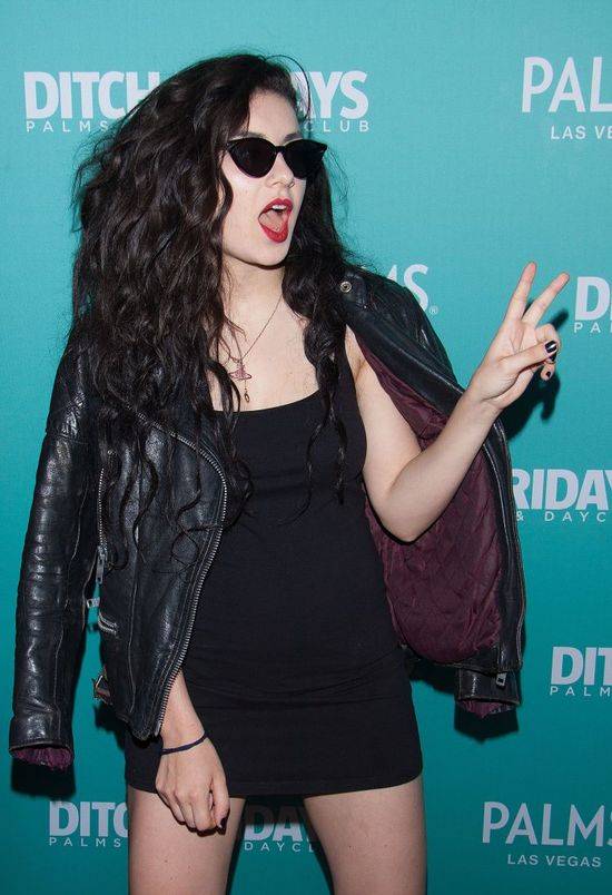 Charli XCX – nowa gwiazda lubi być wyzywająca