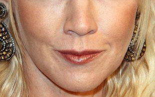 Stylista zrobił krzywdę Jennie Garth (FOTO)