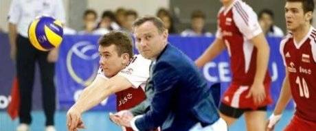 Andrzej Duda ratuje hostię – memy