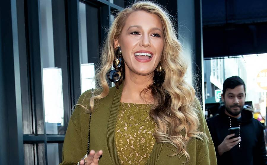Blake Lively promienieje na evencie Chanel, po sądowej batalii. Wygrała z Justinem Baldonim w milionowym sporze