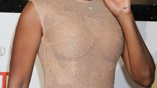 Nie wiedziała, że widać niemal wszystko? (FOTO)