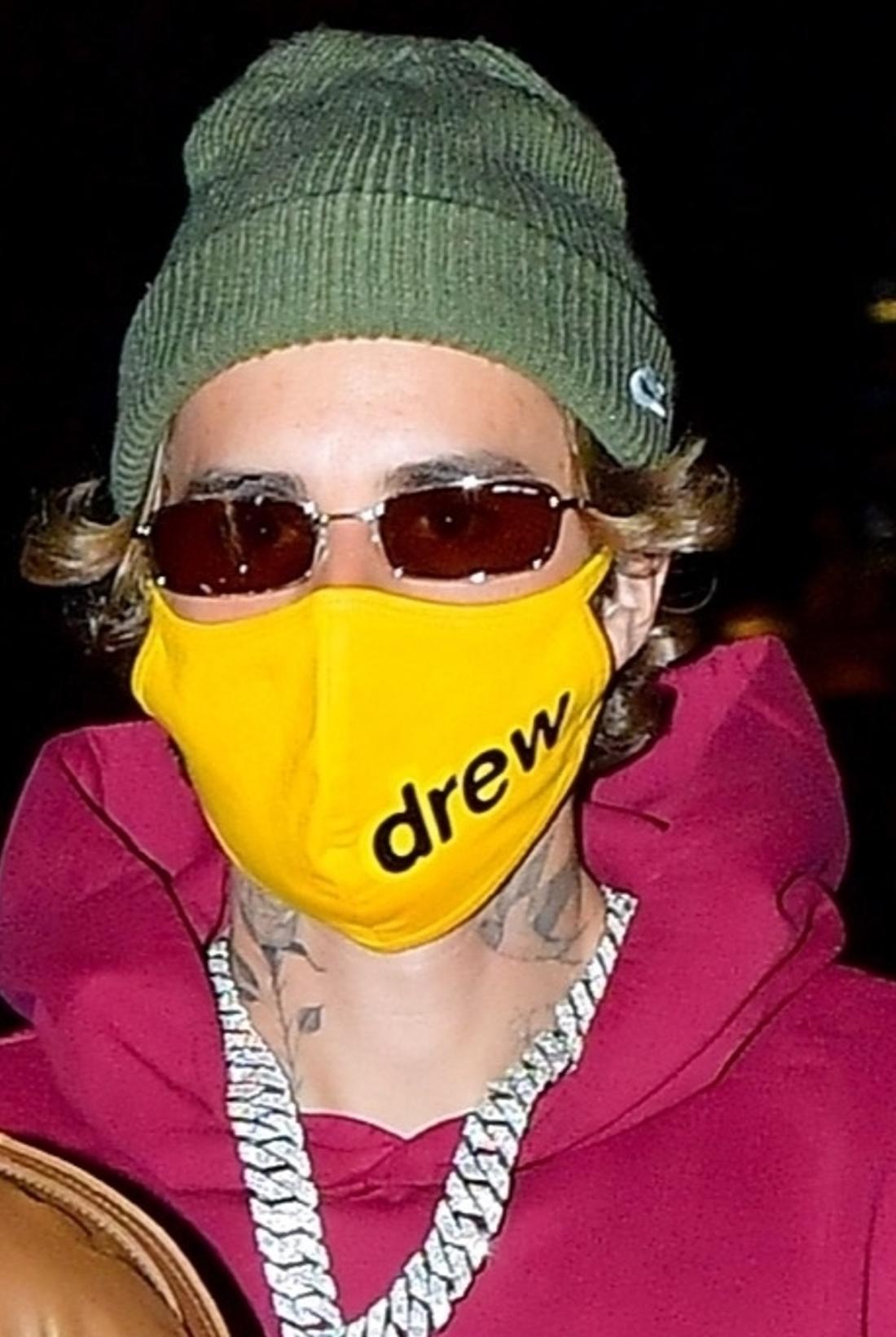 Zamaskowany Justin Bieber.