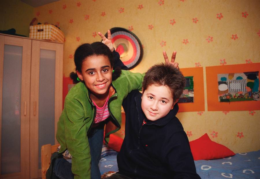 Jak dziś wyglądają Filip i Eliza z “Rodziny zastępczej”? Zdjęcia