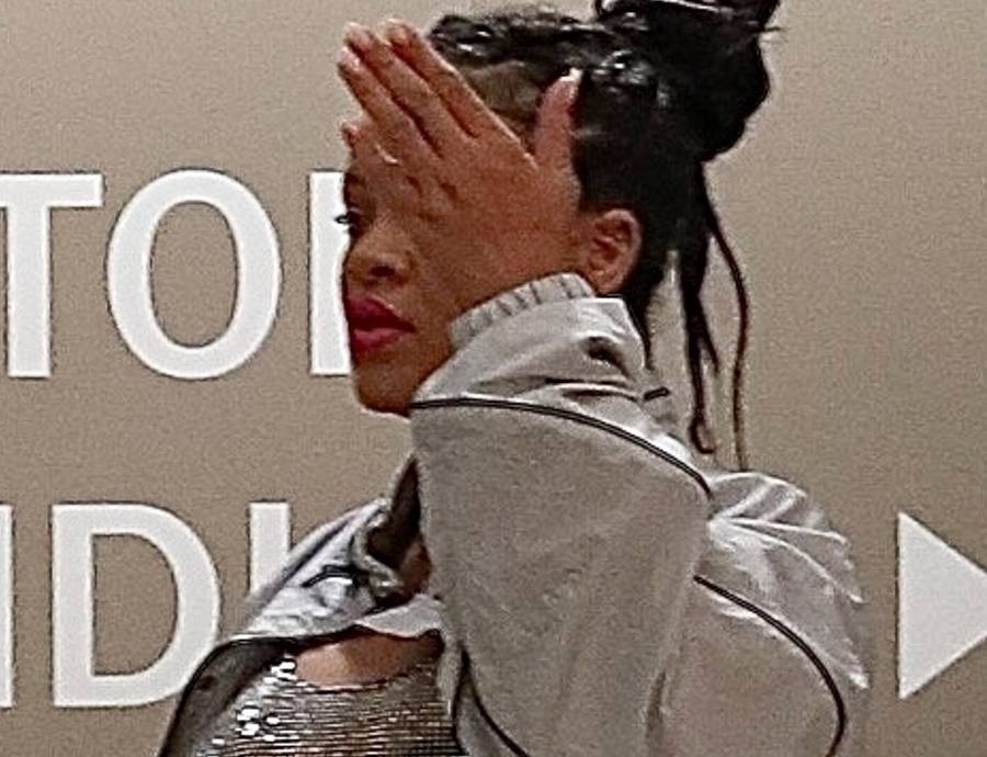 Ciężarna Rihanna przyłapana w Los Angeles. Jej brzuszek już jest ogromny