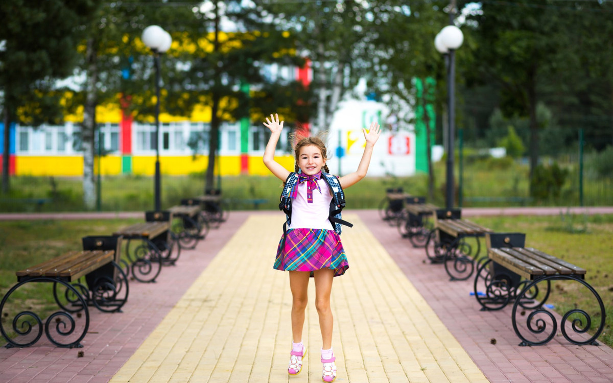 Buty dla dziewczynki – wybieramy obuwie na powrót do szkoły