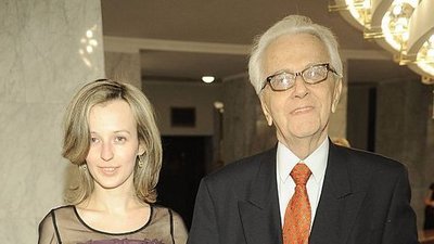 25-letnia Żona Łapickiego była wcześniej z 50-latkiem