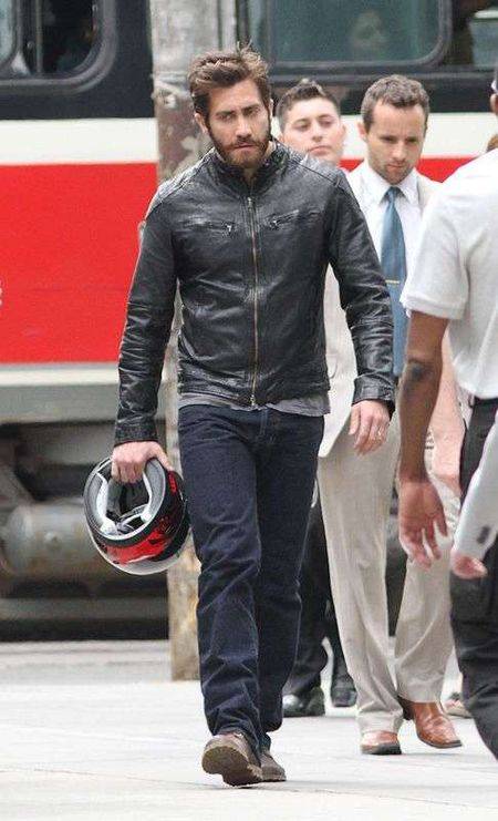 Jake Gyllenhaal na planie filmu Wróg