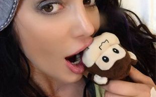 Polska Angelina czuje się już lepiej po wypadnięciu z okna?