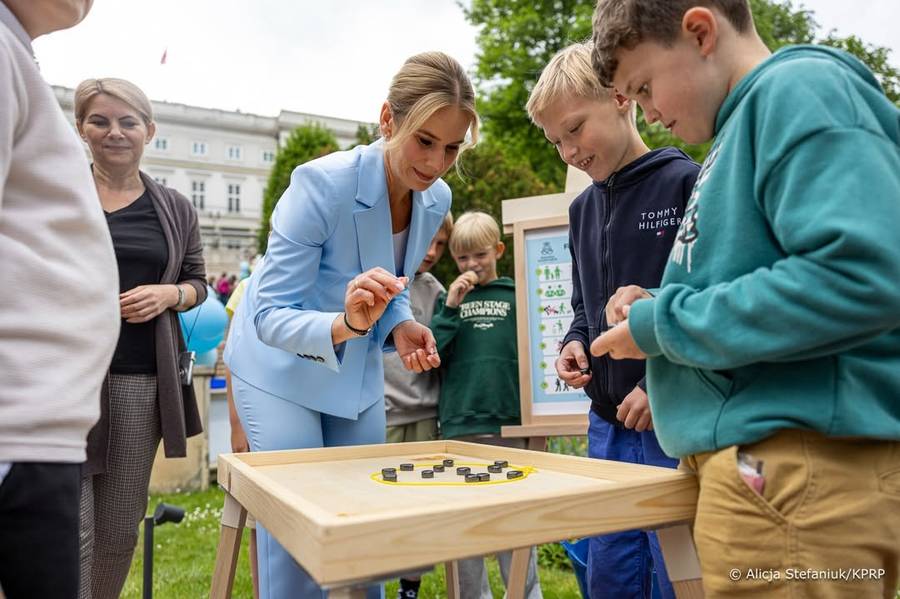 Marta Nawrocka w Dzień Dziecka świętuje z maluchami, fot. Instagram