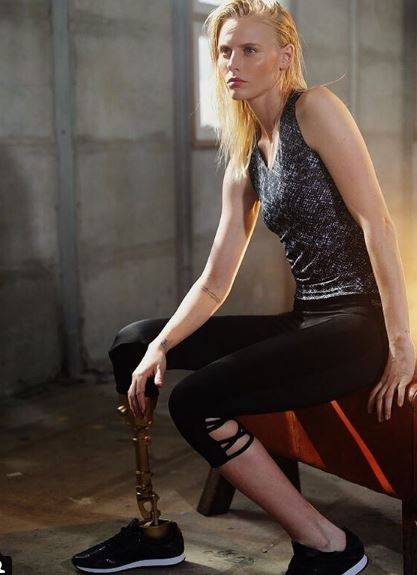 Modelka straciła nogę przez TAMPONY. Podzieliła się SZOKUJĄCYMI szczegółami