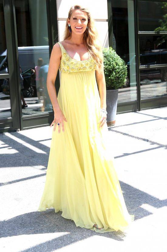 Styl Blake Lively w drugiej ciąży