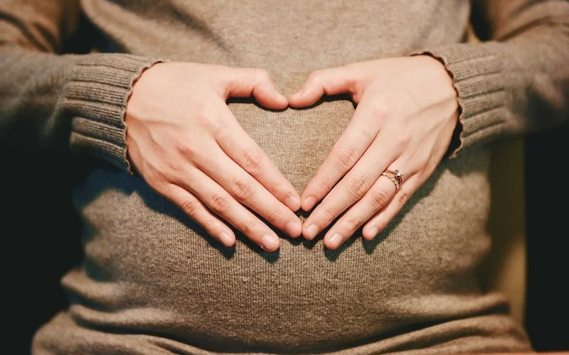 Wygodna dieta kobiet w ciąży – jak catering dietetyczny wspiera mamy?