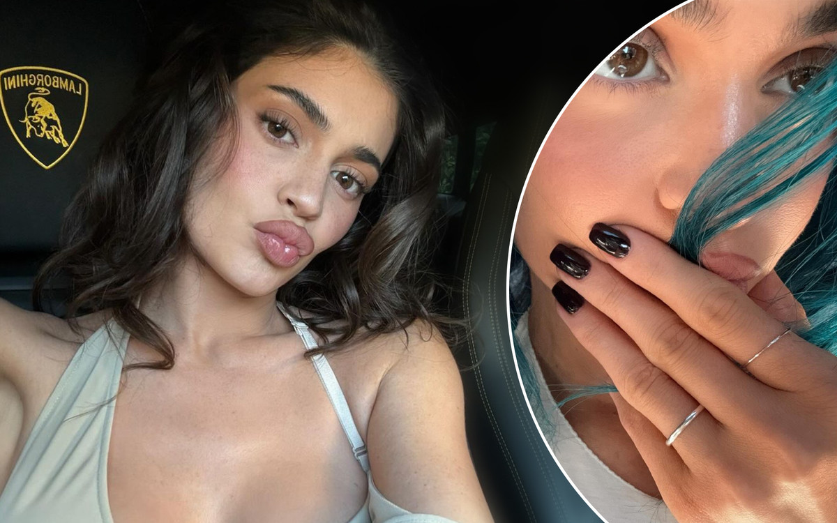 WOW! Kylie Jenner przefarbowała włosy na TURKUSOWO, a internet oszalał! (FOTO)