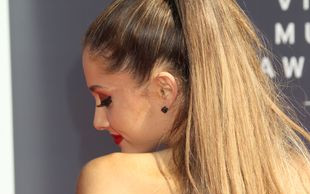 To co zrobiła Ariana Grande jest OBRZYDLIWE! (VIDEO)