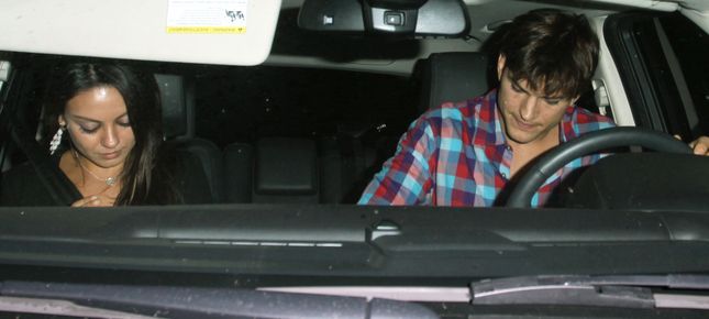 mila-kunis-ashton-kutcher-94-R1