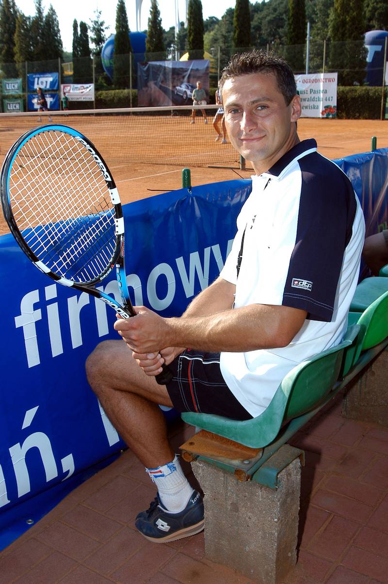 Legendarny piłkarz na parkiecie! 15. edycji “Tańca z Gwiazdami”. Kim jest Piotr Świerczewski?