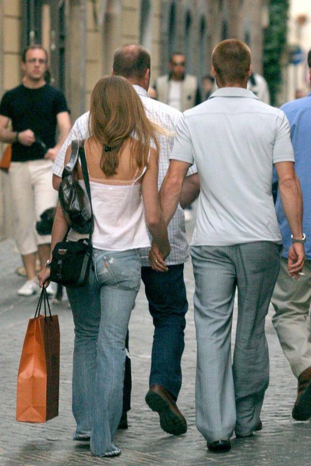 Brad Pitt chce TO powiedzieć Jennifer Aniston