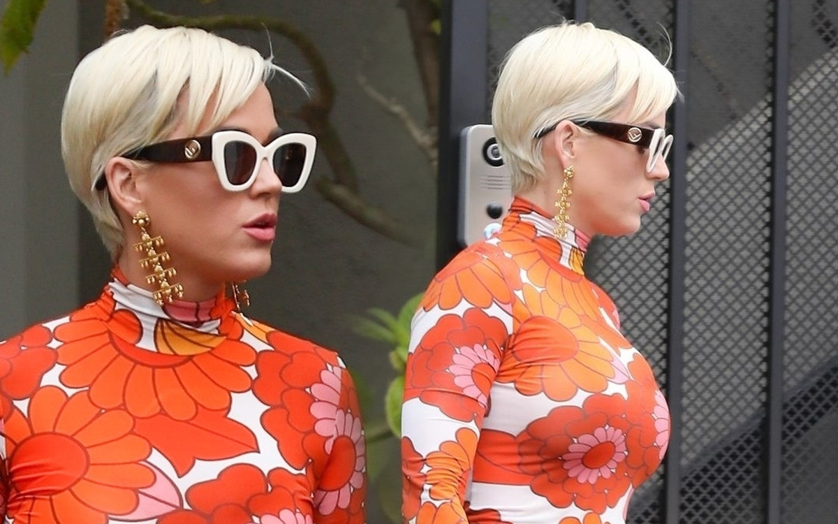 Katy Perry w OBCISŁEJ sukience – czy NOWE zdjęcia potwierdzają plotki o CIĄŻY?