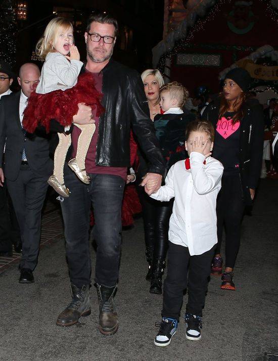 Tori Spelling udaje rodzinną sielankę